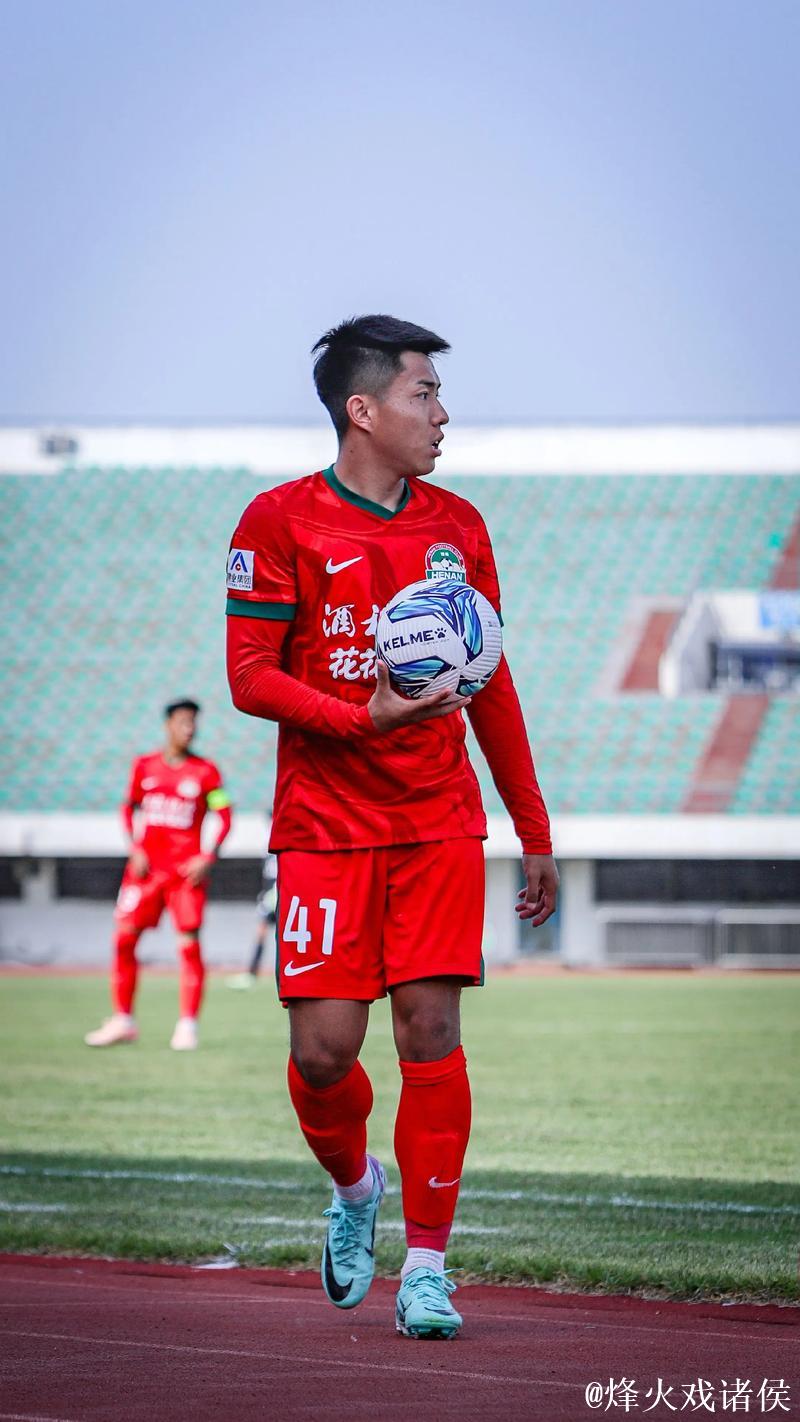 河南足球俱乐部携手管城回族区实验中学共育未来足球之星 河南足球俱乐部携手管城回族区实验中学共育未来足球之星