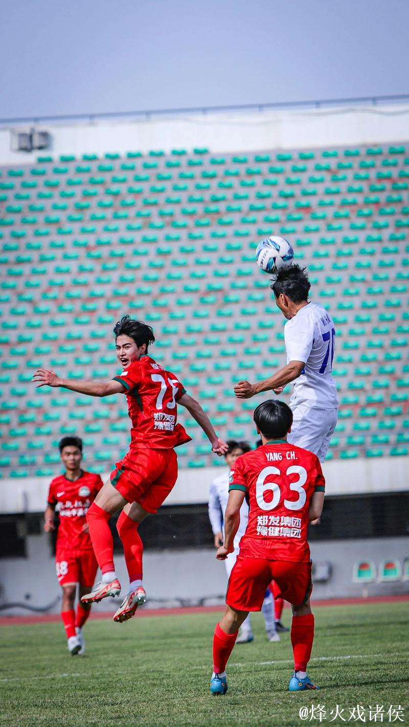 河南足球俱乐部携手管城回族区实验中学共育未来足球之星 河南足球俱乐部携手管城回族区实验中学共育未来足球之星